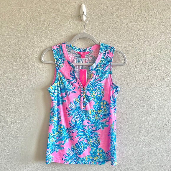 Lilly Pulitzer Tops - NWT Lilly Pulitzer Essie Top in Pelican Pink